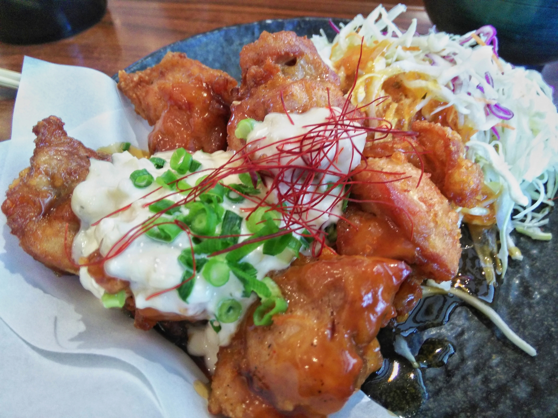 宮崎県民の晩餐 てげうめー チキン南蛮 地鶏の刺身 鯉の洗い 鯉こく Vamos シニア